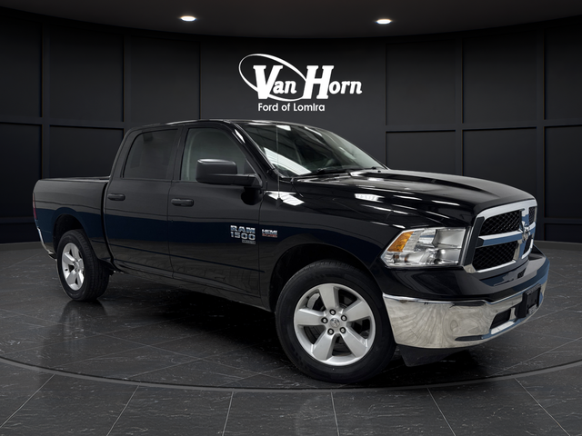 2022 RAM 1500 Classic SLT Crew Cab 4WD