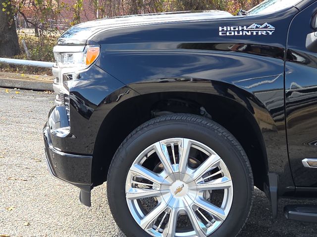 Used 2022 Black Chevrolet High Country image 5