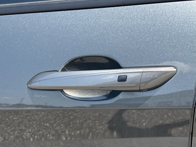 Used 2025 Gray Hyundai SEL Sport image 37