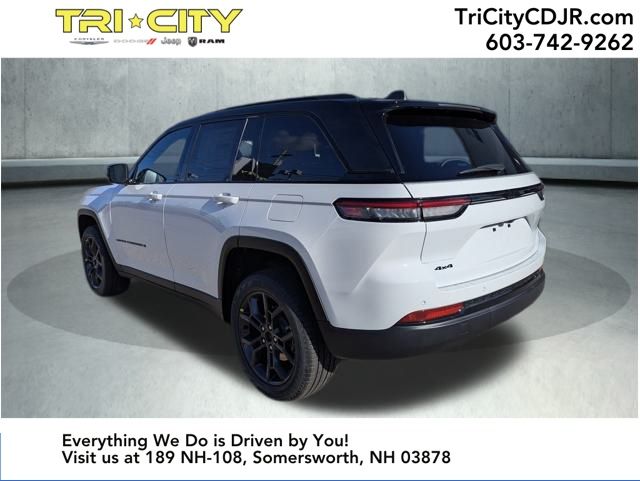 2025 Jeep Grand Cherokee Limited photo 2