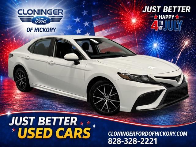 Ice 2023 Toyota Camry Sedan Front-Wheel Drive 8-Speed Automatic