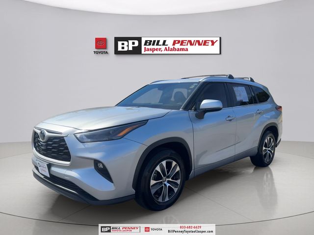 2023 Toyota Highlander XLE FWD