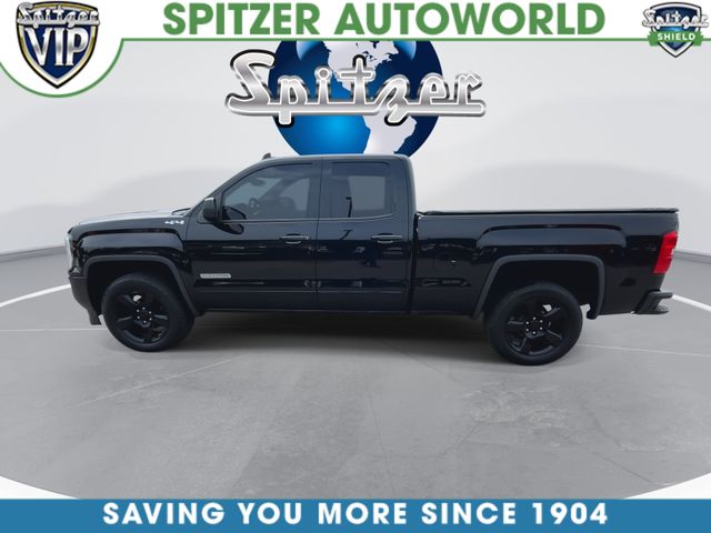 Used 2017 Black GMC SLE image 5