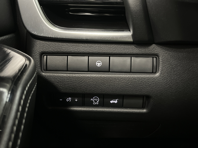 Used 2023 Gun Metallic Nissan SL image 26