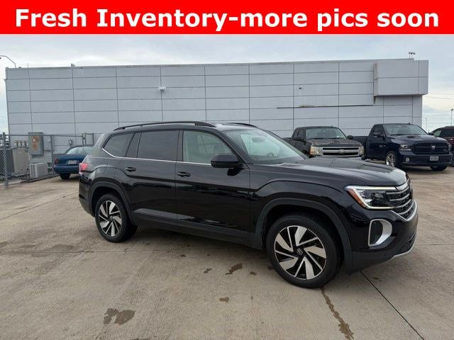 2024 Volkswagen Atlas 2.0T SE w/Technology Black at Wharton Chevrolet GMC