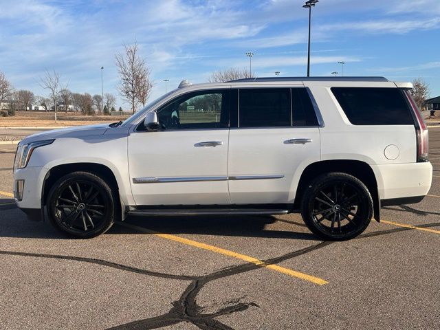 2017 Cadillac Escalade Luxury