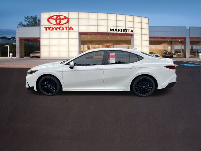 2025 Toyota Camry SE 4