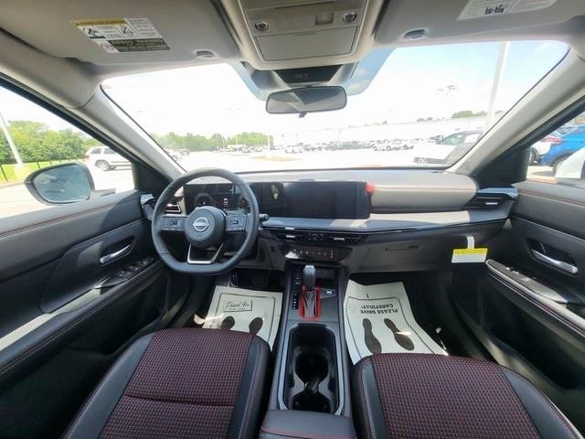 New 2025 White Nissan SR image 14