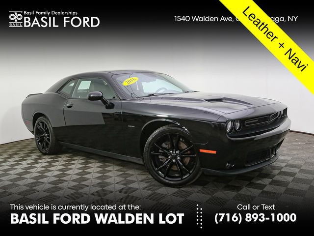 Pitch Black Clearcoat 2016 Dodge Challenger Coupe Rear-Wheel Drive 6-Speed Manual