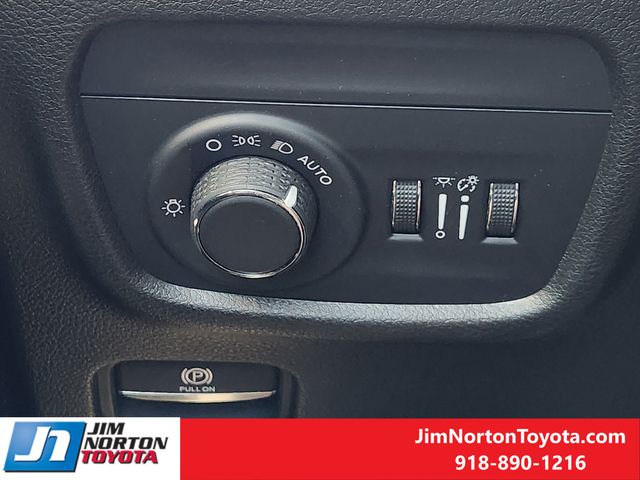 Used 2023 Jeep Grand Cherokee SUV