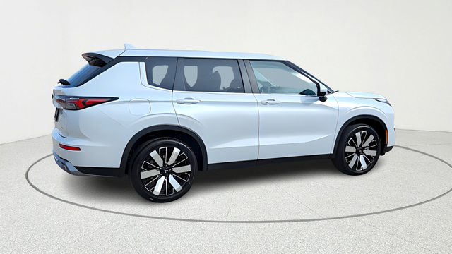 2026 Mitsubishi Outlander