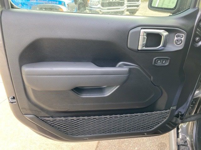 2026 Jeep Gladiator Willys - Granite Crystal Metallic Clearcoat exterior view 12