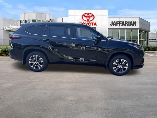 New 2026 Toyota Highlander SUV