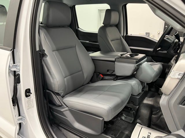 2025 Ford F-350SD XL photo