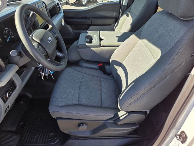 New 2026 Ford Super Duty F-450 Chassis Regular Cab (DRW) 169" Wheelbase XL