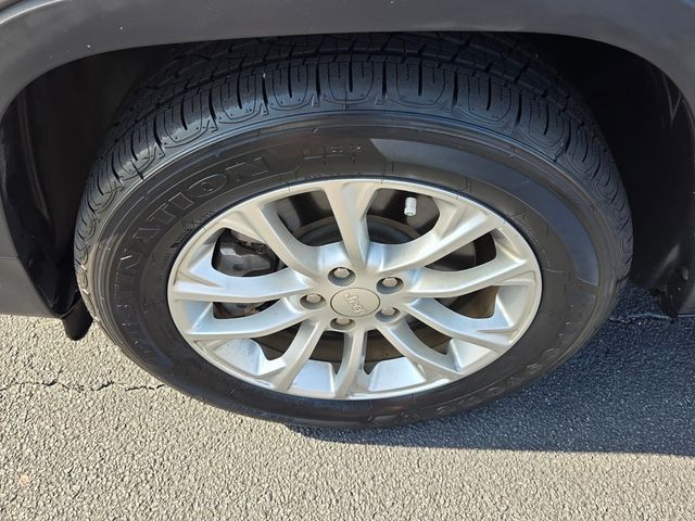Used 2019 Jeep Cherokee SUV