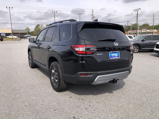 used 2025 Honda Pilot car, priced at $46,798