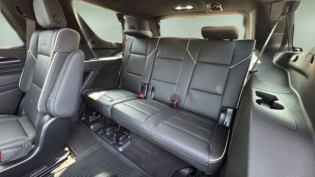 Used 2022 White Cadillac Sport image 34