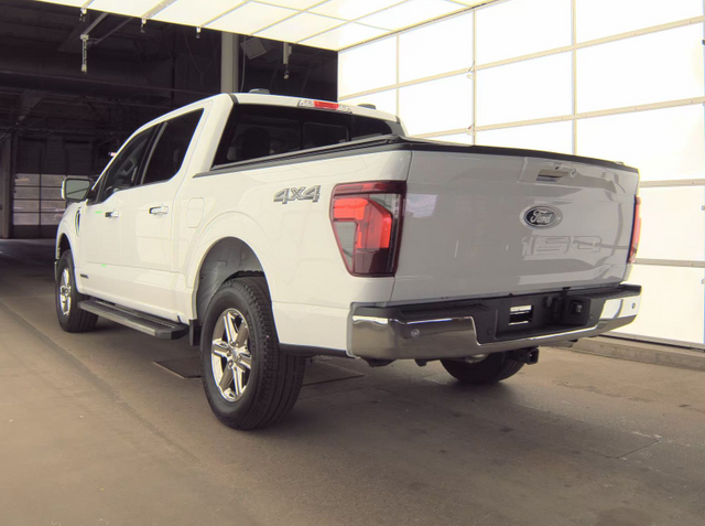 2024 Oxford White Ford F-150 XLT 4X4 Truck