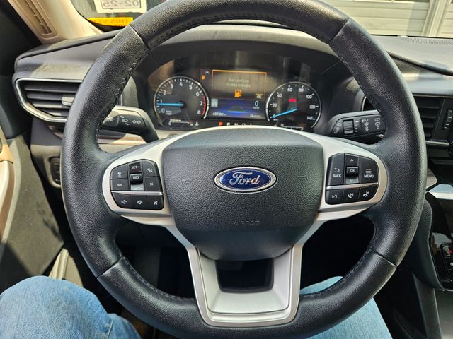 2023 Ford Explorer Limited photo