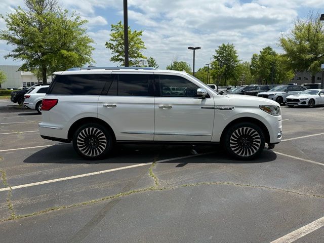 2019 Lincoln Navigator Black Label photo