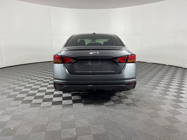 2025 Gun Metallic Nissan Altima 2.5 S FWD Sedan