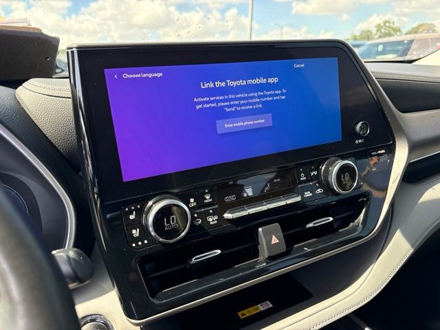 Used 2023 Toyota Highlander SUV