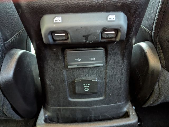 2020 Bright White Clearcoat Jeep Wrangler Unlimited Sahara 4X4 SUV