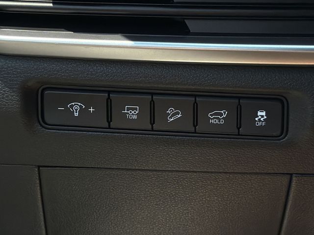 Used 2025 Black Kia EX X-Line image 33