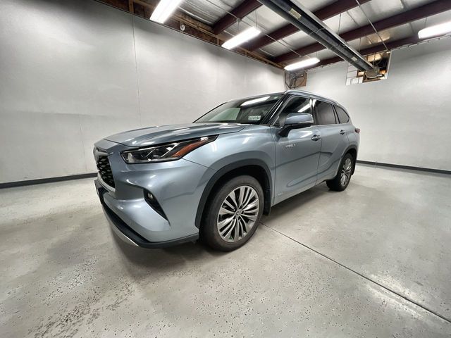Moon Dust 2021 Toyota Highlander Hybrid Platinum AWD SUV / Crossover All-Wheel Drive Continuously Variable Transmission