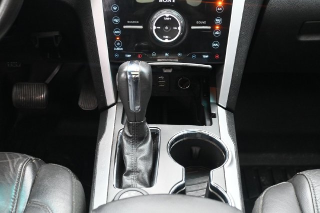 Used 2014 Silver Ford Limited image 26