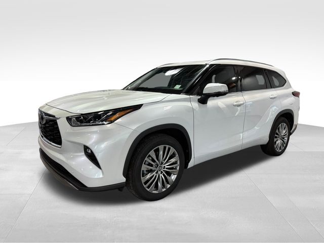 2023 Toyota Highlander Platinum  at Davis Toyota of Orangeburg