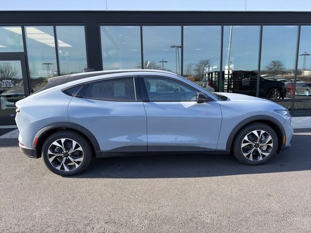 New 2026 Gray Ford Select image 2