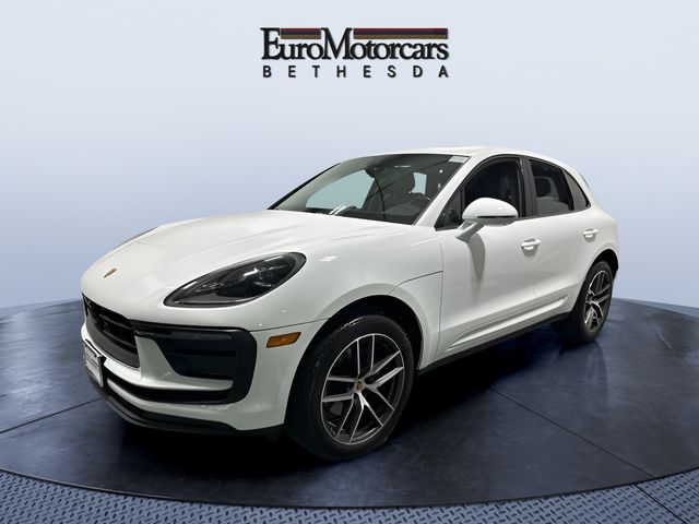 2024 Porsche Macan Base