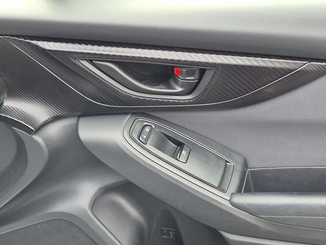Used 2018 Silver Subaru 2.0i Premium image 33