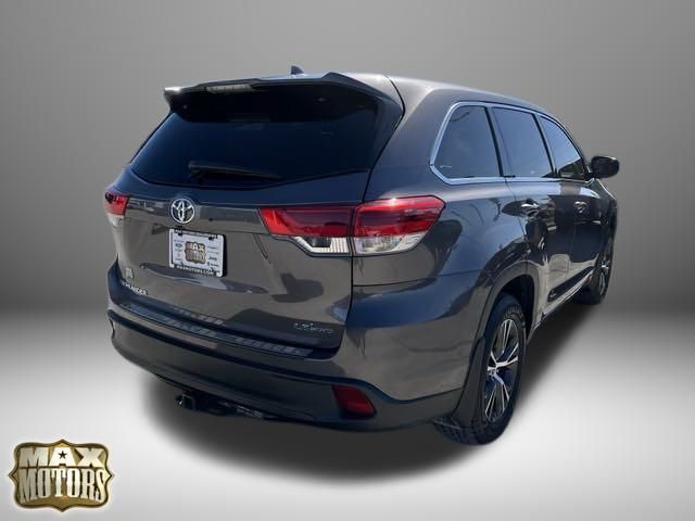 2017 Toyota Highlander LE Plus 12