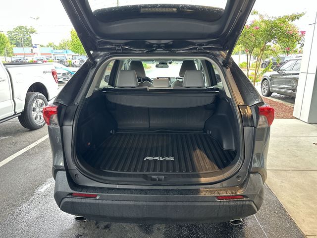Used 2020 Gray Toyota XLE Premium image 25