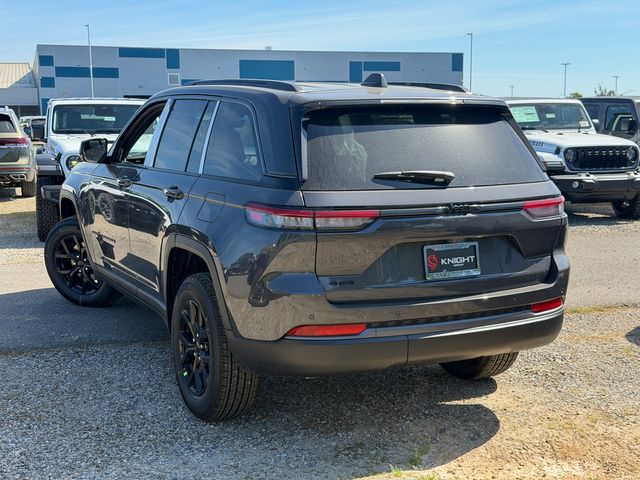 new 2026 Jeep Grand Cherokee car, priced at $37,525