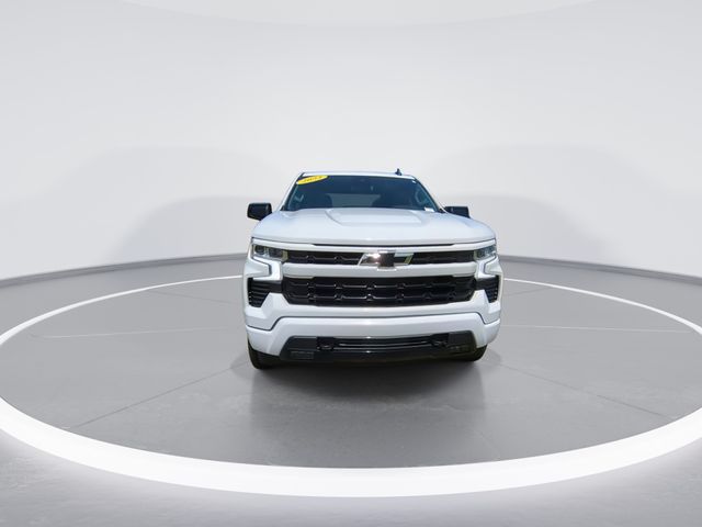 Used 2023 White Chevrolet RST image 3