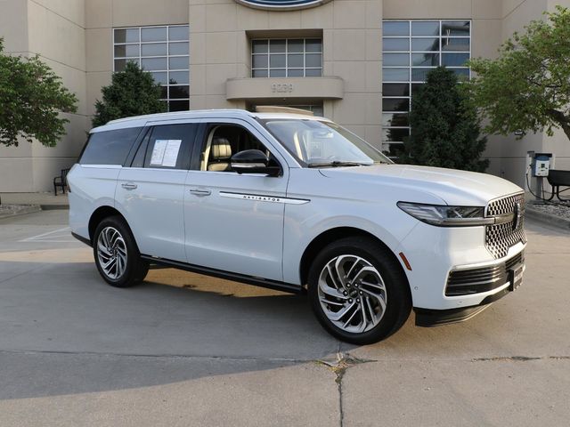 2025 Lincoln Navigator Reserve 4WD's photo