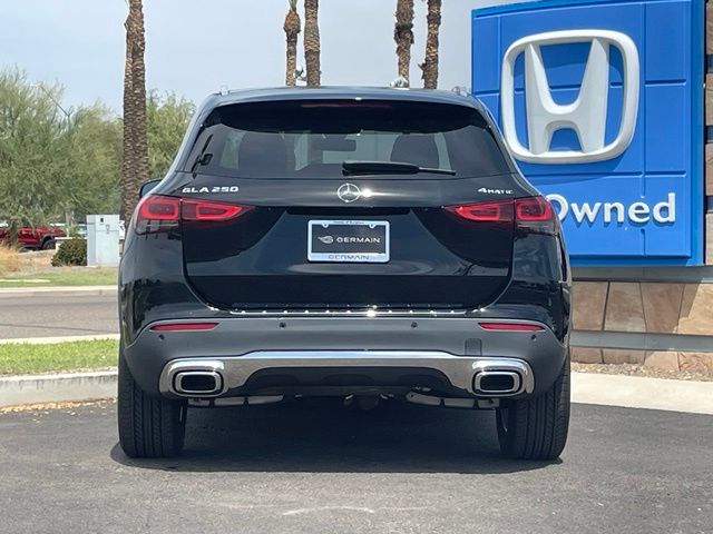 Used 2022 Night Black Mercedes-Benz GLA 250 image 6