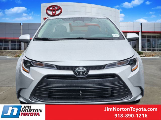 2024 Toyota Corolla LE photo 2