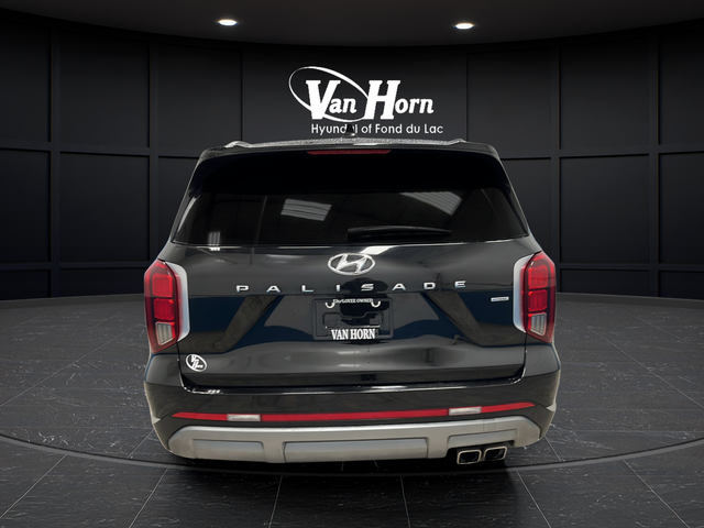 Used 2025 Abyss Black Pearl Hyundai Limited image 4