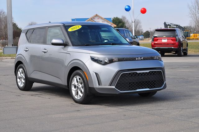 2023 Kia Soul LX FWD