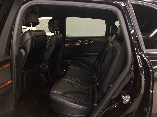 2019 Lincoln Nautilus Select