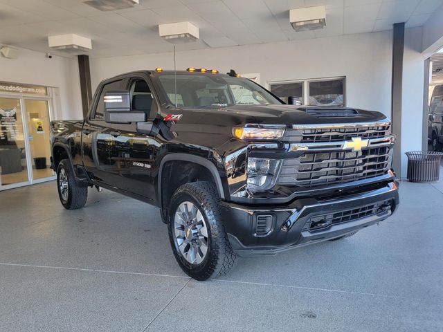 2024 Chevrolet Silverado 2500HD Custom Crew Cab 4WD