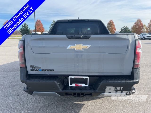 2025 Chevrolet Silverado EV  4