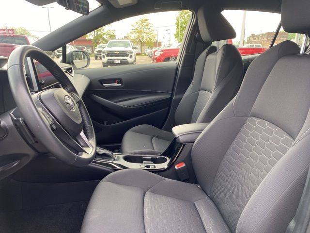2024 Toyota Corolla Hatchback SE photo