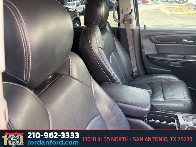 Used Car 2015 Chevrolet Traverse  2lt For Sale Under $10,000 In San Antonio, Texas