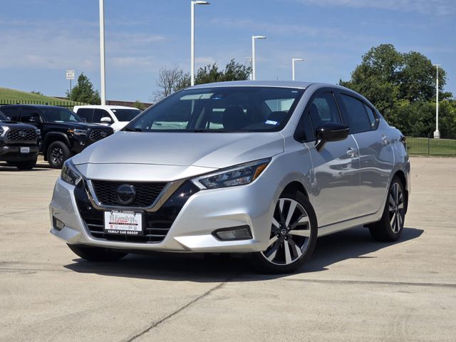 Brilliant Silver Metallic 2020 Nissan Versa Sedan Front-Wheel Drive Continuously Variable Transmission